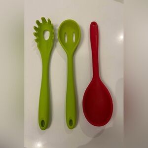 Silicone Green and Red Kitchen Utensil Set